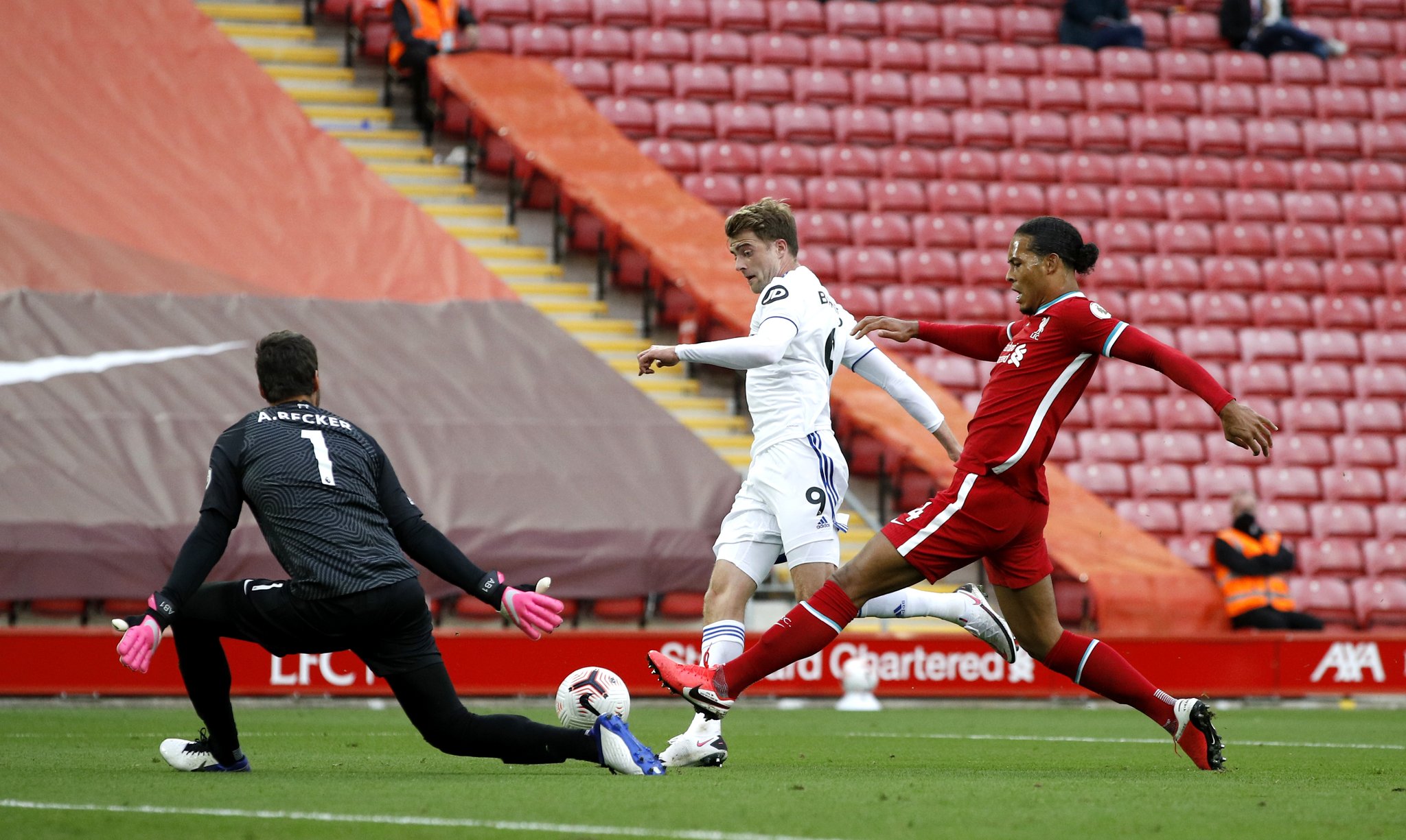 江队的进攻 江队的进攻