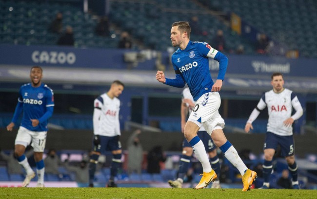 础的高低 础的高低